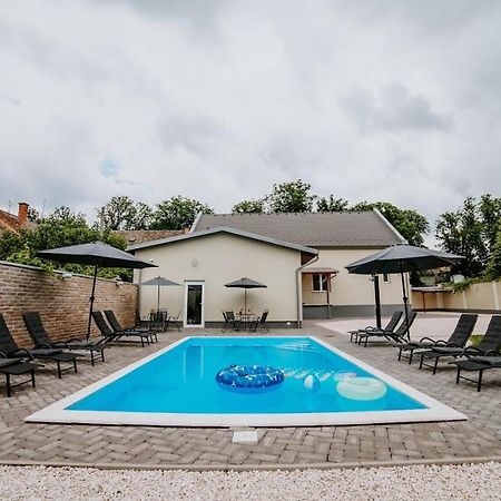 Ella Sun Apartman Мако Экстерьер фото